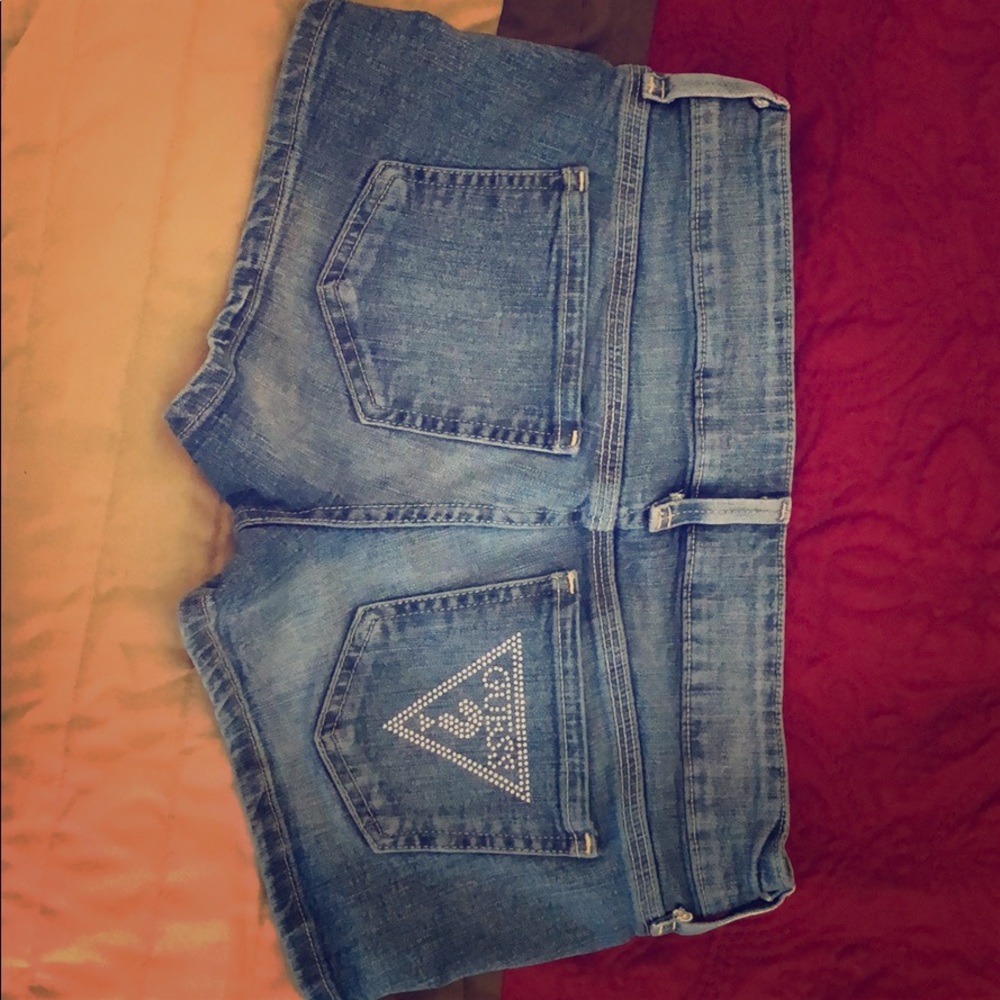 Size 28 women’s GUESS shorts